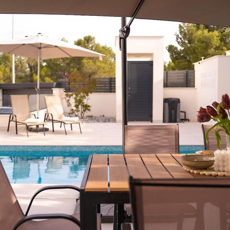 Amberes Apartment, A Stylish Villa'S Independent Downstairs Apartment With Private Swimming Pool And Terrace Polop Exterior foto